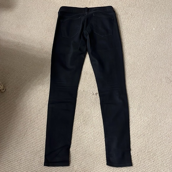 Vince size 28 low rise skinny jeans. - Picture 4 of 5